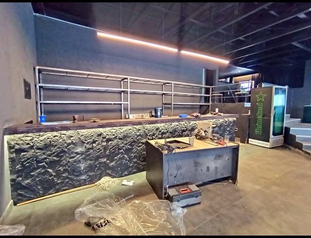 890M² BUILDING FOR SALE IN MELVILLE